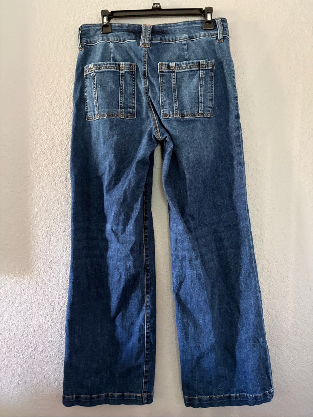 Kut from the Kloth High-Rise Wide Leg Jeans in Medium Blue Denim size 8 - Picture 3 of 5